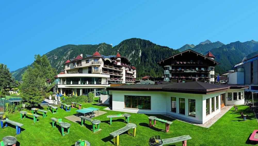 Strass - Sport & Spa Hotel Mayrhofen Exterior photo