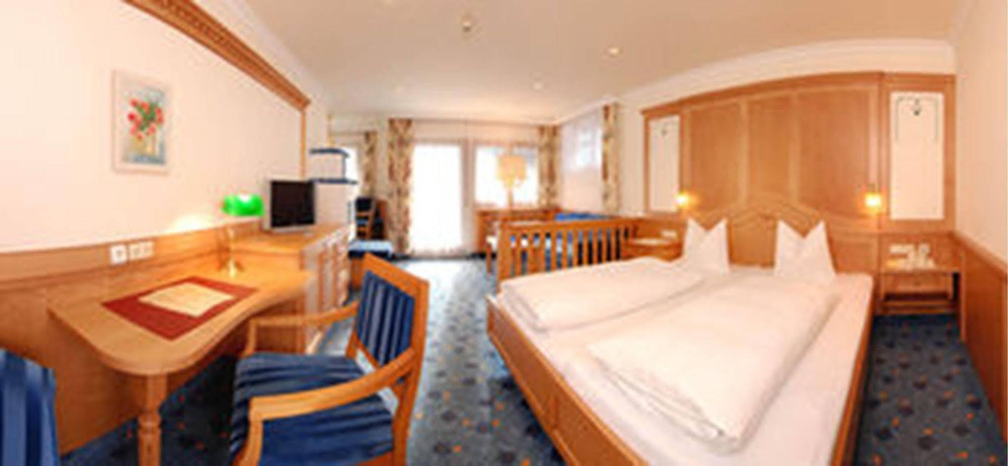 Strass - Sport & Spa Hotel Mayrhofen Exterior photo